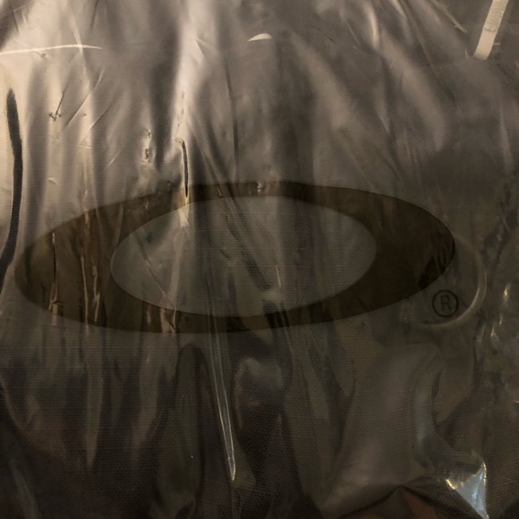 New OAKLEY 50L Cordura Crestible Blackout Duffle Bag Backpack - Picture 5 of 7
